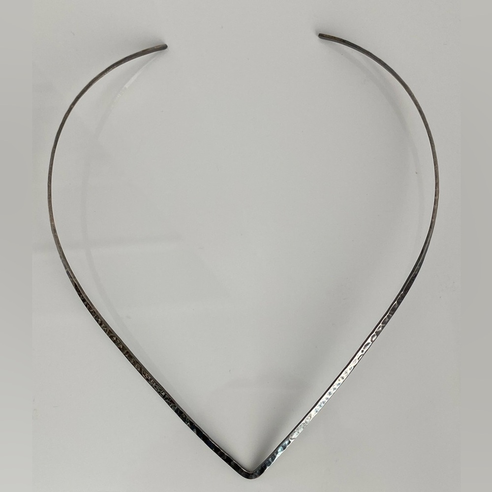 Elegant Silver Women's Necklace